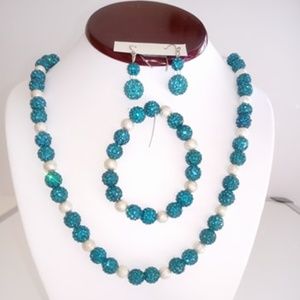 Handmade Jewelry: Necklace + Earrings + Bracelet